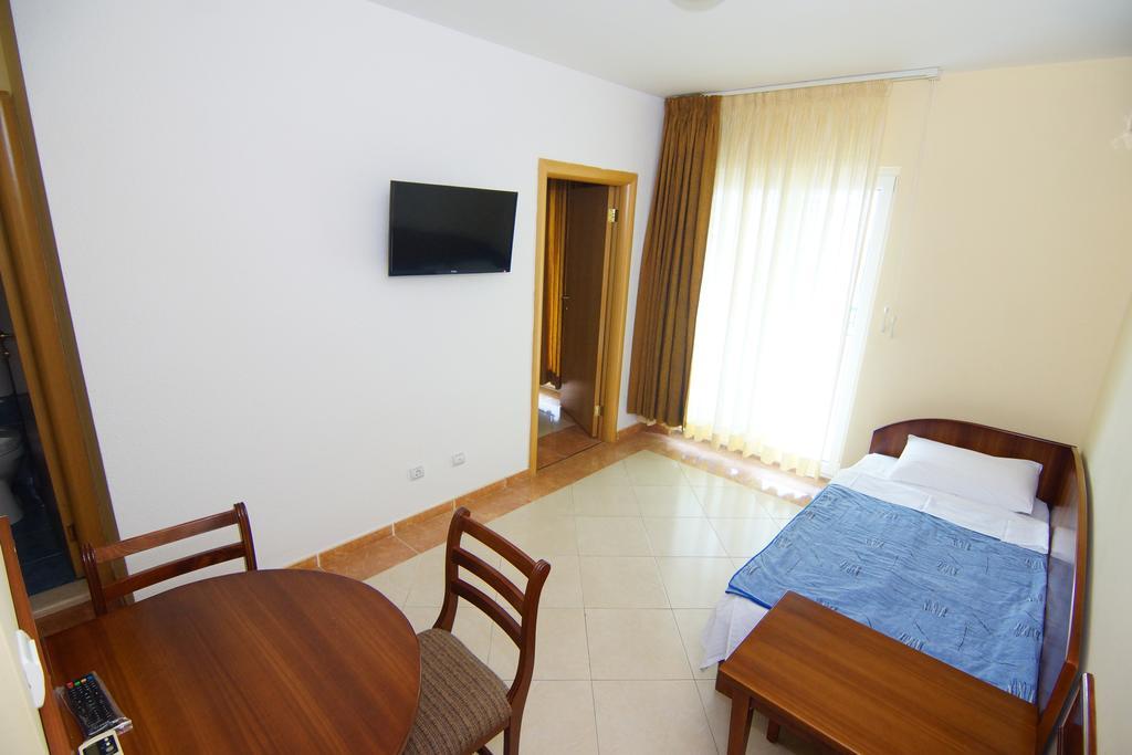 Blue Palace Guest House Budva Exterior photo